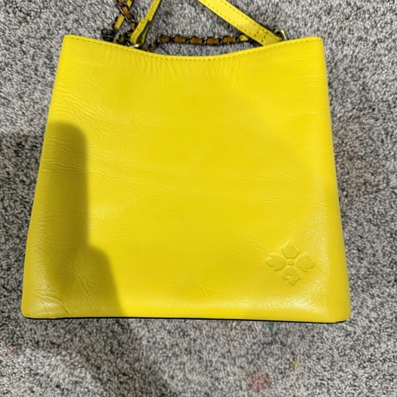 Patricia Nash Ledra Yellow Tooled Leather Bucket Bag  Chain Strap Crossbody - Picture 3 of 12